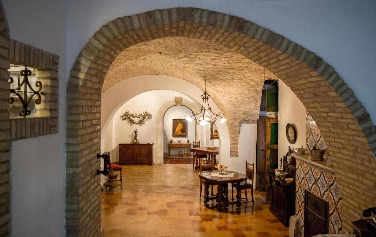Le Foglie Di Acanto Lucera Bagian luar foto